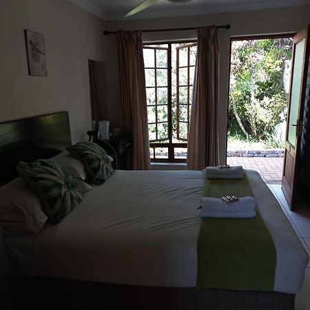 Or Tambo Guest House Kempton Park Exterior photo