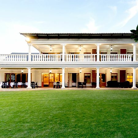 Or Tambo Guest House Kempton Park Exterior photo