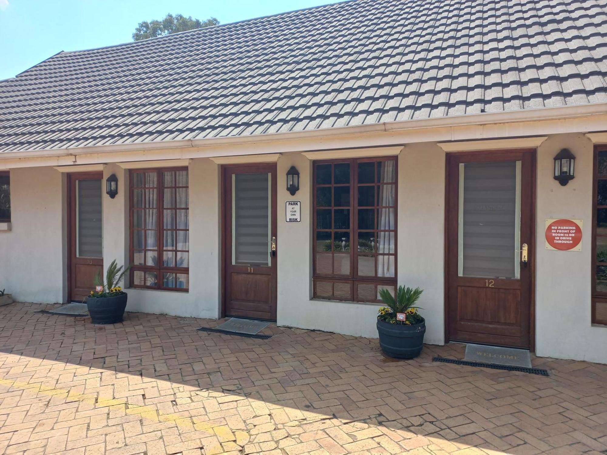 Or Tambo Guest House Kempton Park Exterior photo