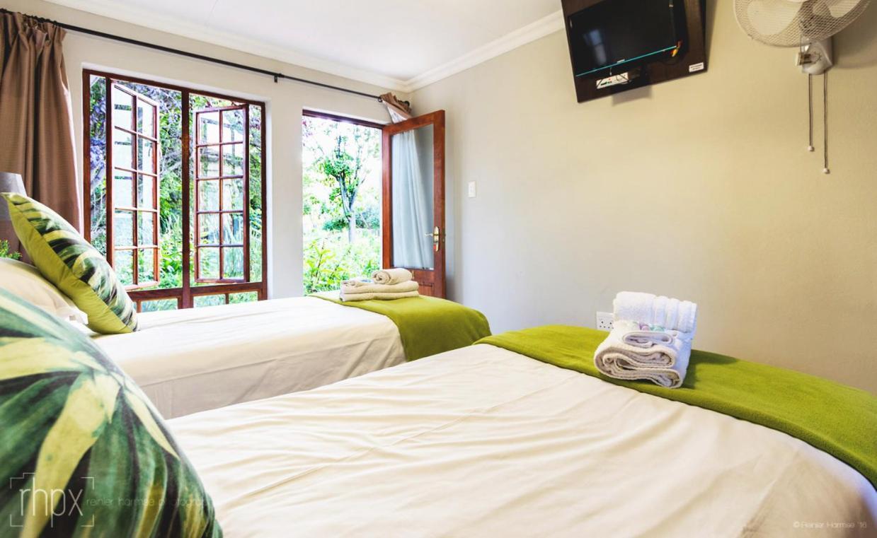 Or Tambo Guest House Kempton Park Exterior photo