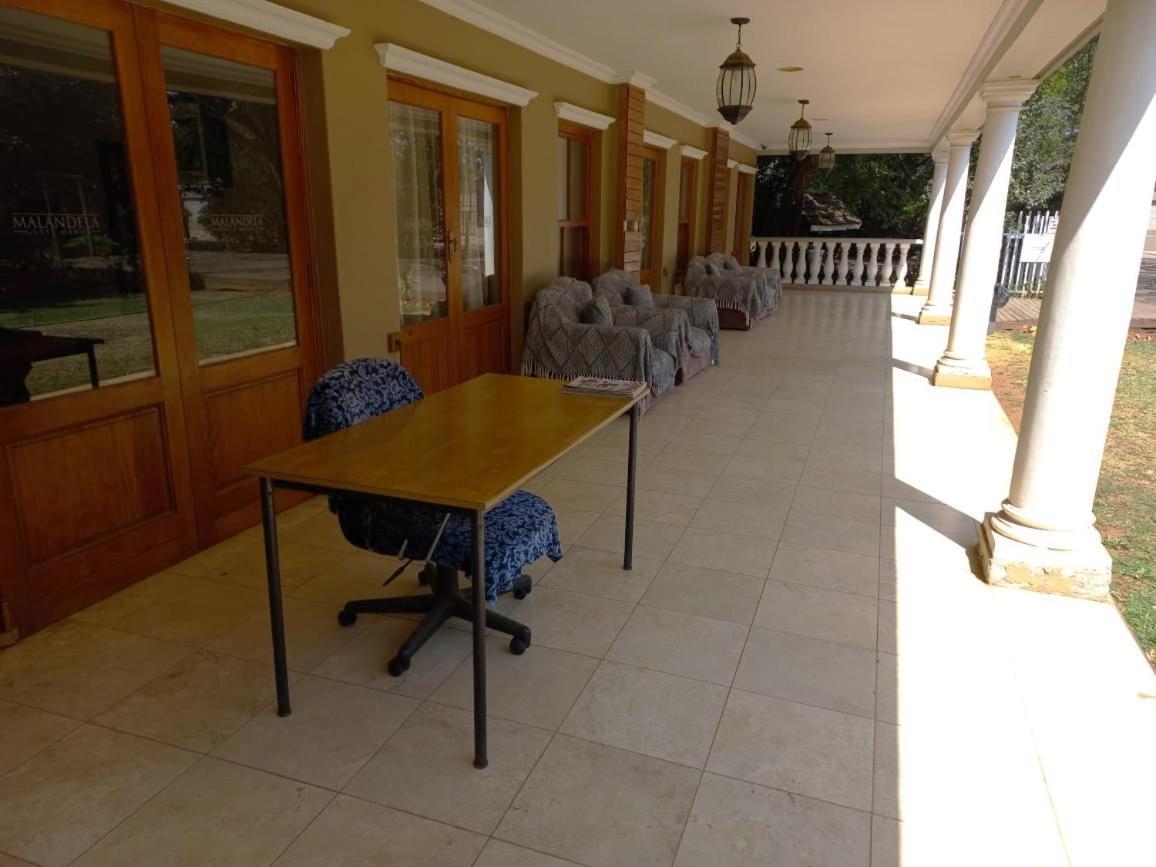 Or Tambo Guest House Kempton Park Exterior photo